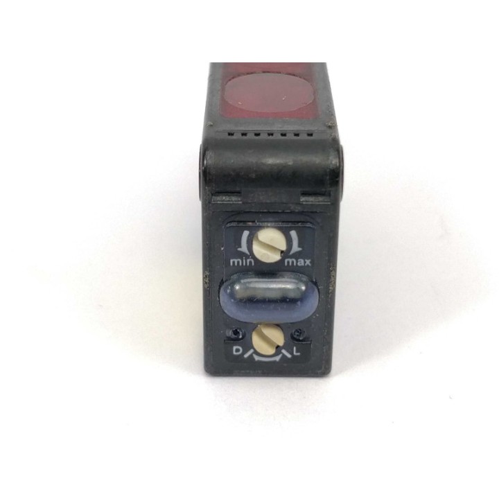 OMRON E3Z-LL86