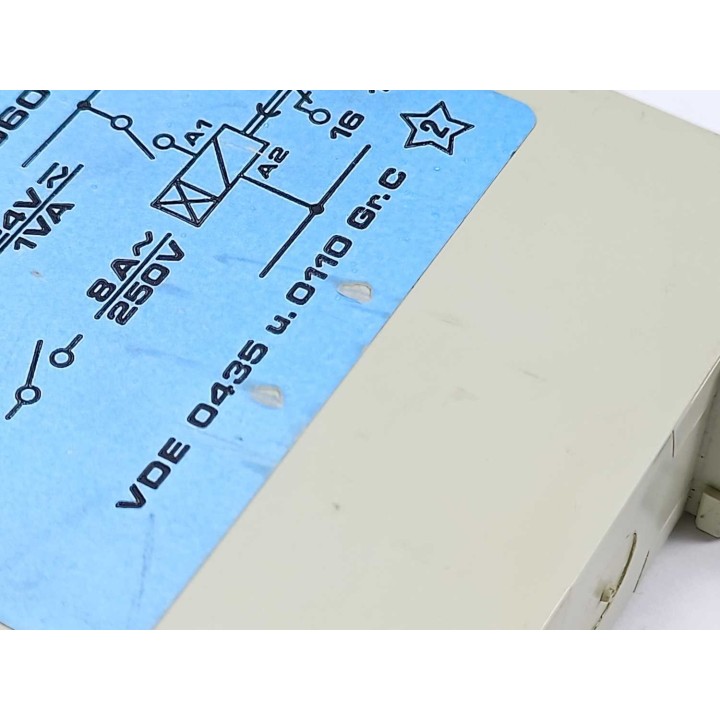  UA05924060 / UA 05 924 060