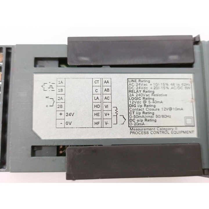 Eurotherm 3216 CC VL LRXX X XXX G ENG Eurotherm 3216 CC VL LRXX X XXX G ENG