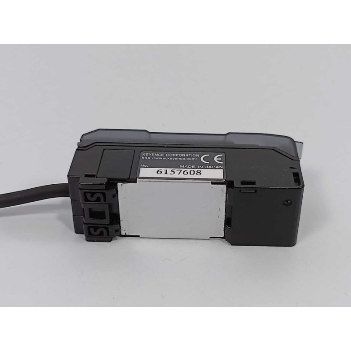 KEYENCE  CZ-V21 KEYENCE  CZ-V21