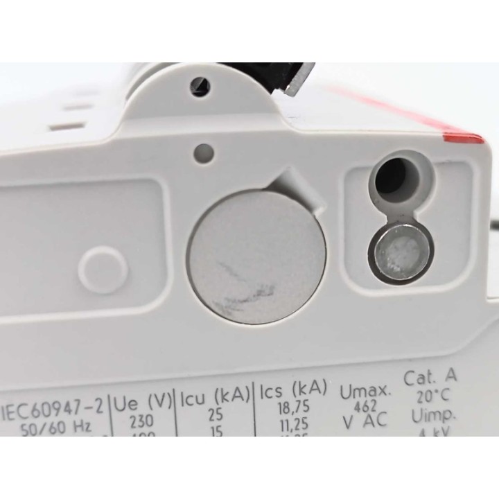 ABB 2CDS273001R0467 ABB 2CDS273001R0467