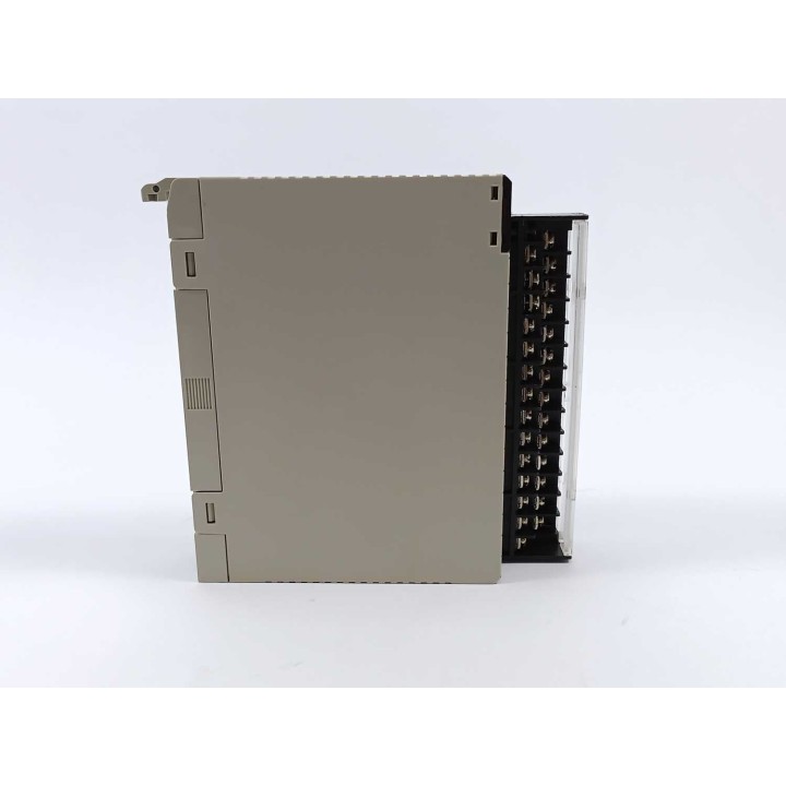 OMRON C200H-DA004