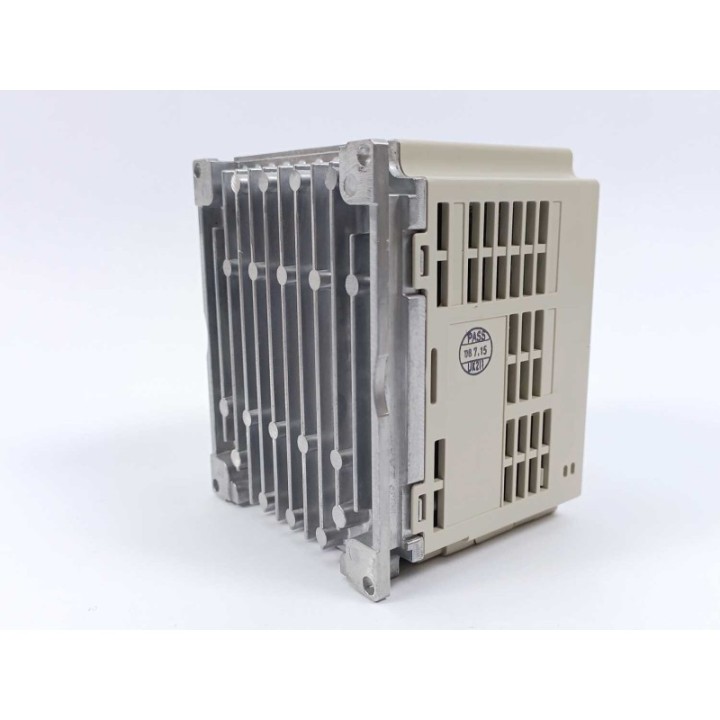 OMRON   YASKAWA CIMR-V7AZ40P2 OMRON   YASKAWA CIMR-V7AZ40P2