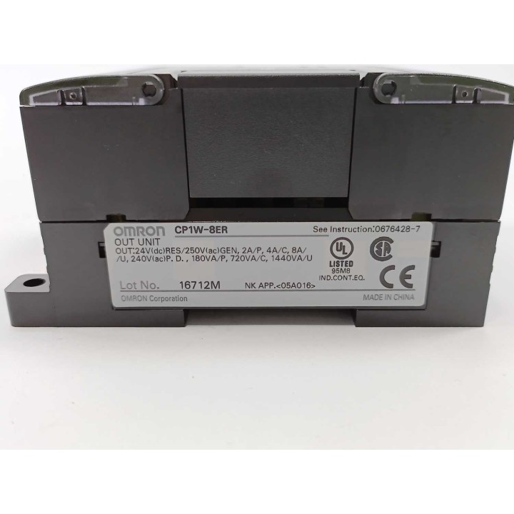 OMRON CP1W-8ER