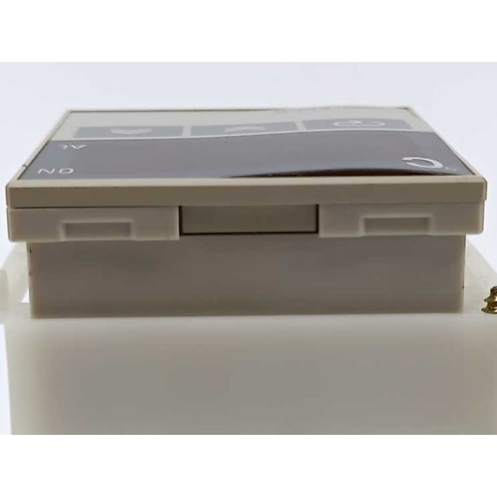 OMRON E5CS-R1PX-521