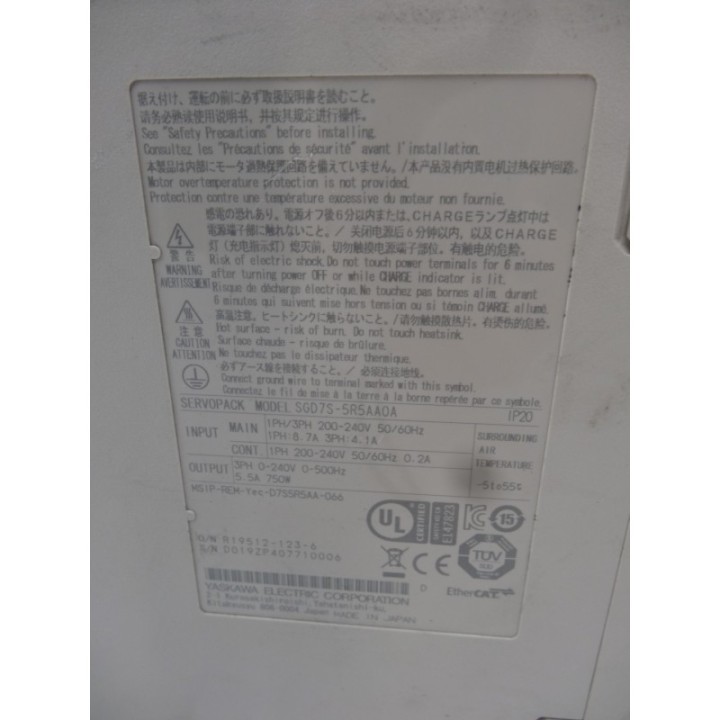 Yaskawa Electric YASKAWA SGDV-OSA01A SGD7S-5R5AA0A