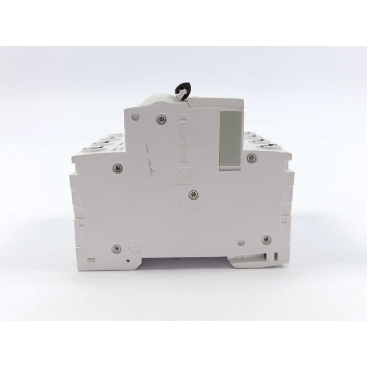 Schneider Electric A9F04706