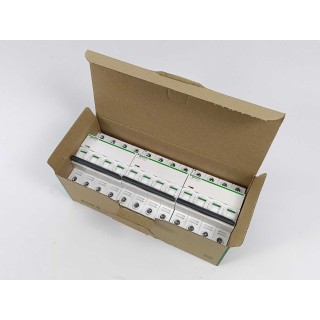 Schneider Electric A9F04732