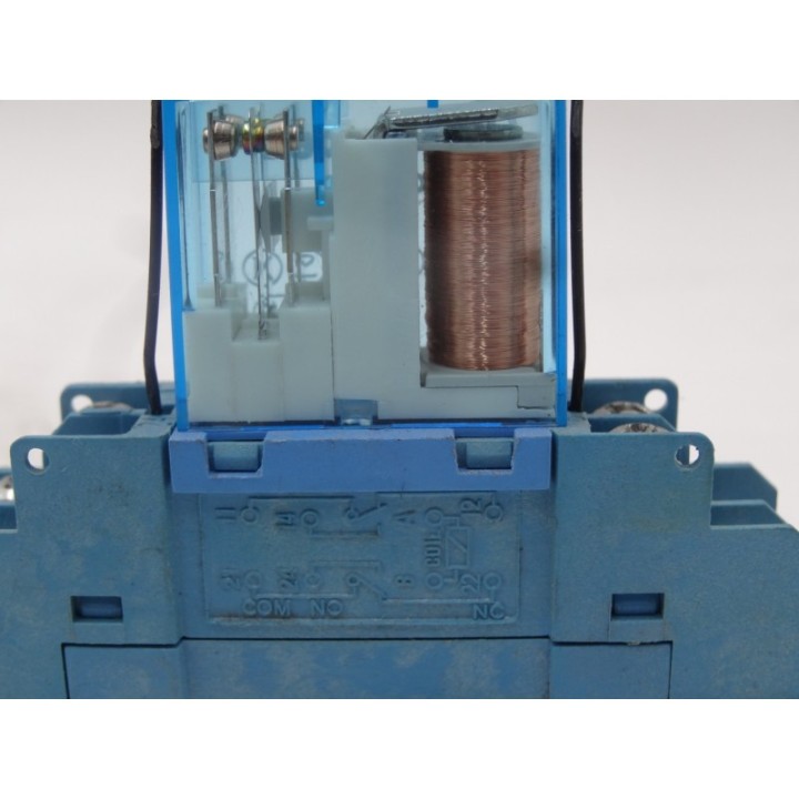 FINDER Finder TYPE 40.52S + gniazdo 95.45