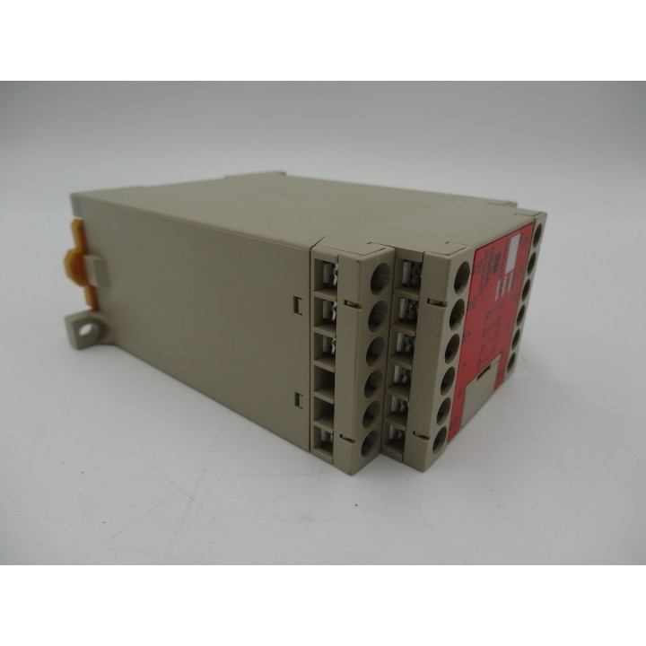 Omron Omron G9SA-301 24 V AC
