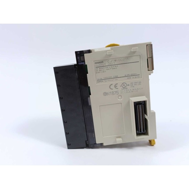 OMRON CJ1W-OD211