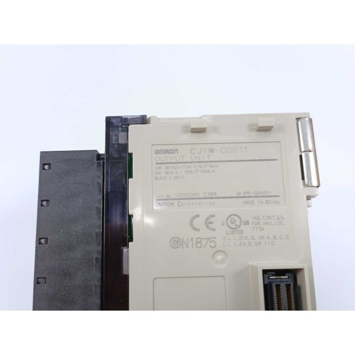 OMRON CJ1W-OD211