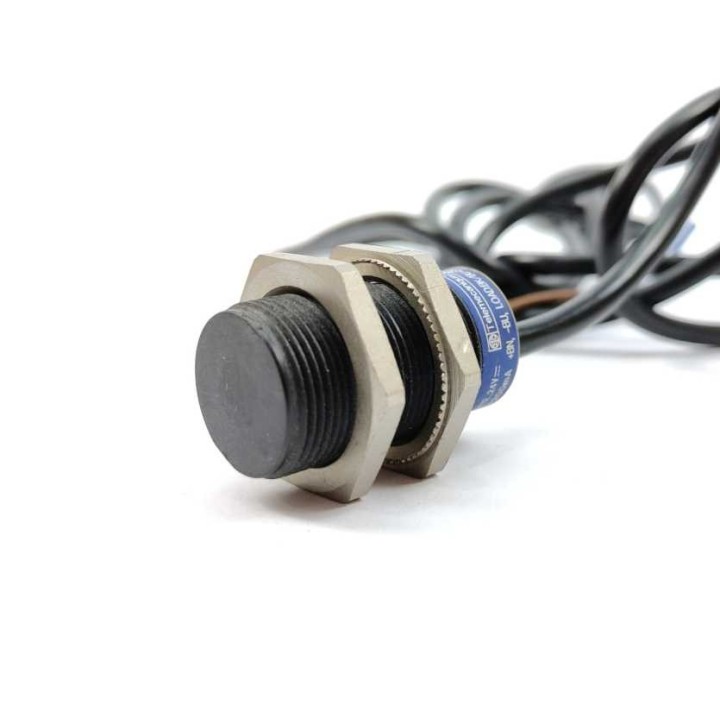 TELEMECANIQUE XS4P18PA340