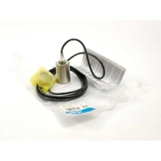 OMRON E2A-M30KS15-WP-B1