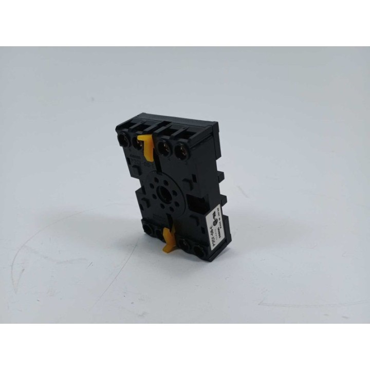 Omron Omron P2CF-08-E 250V AC