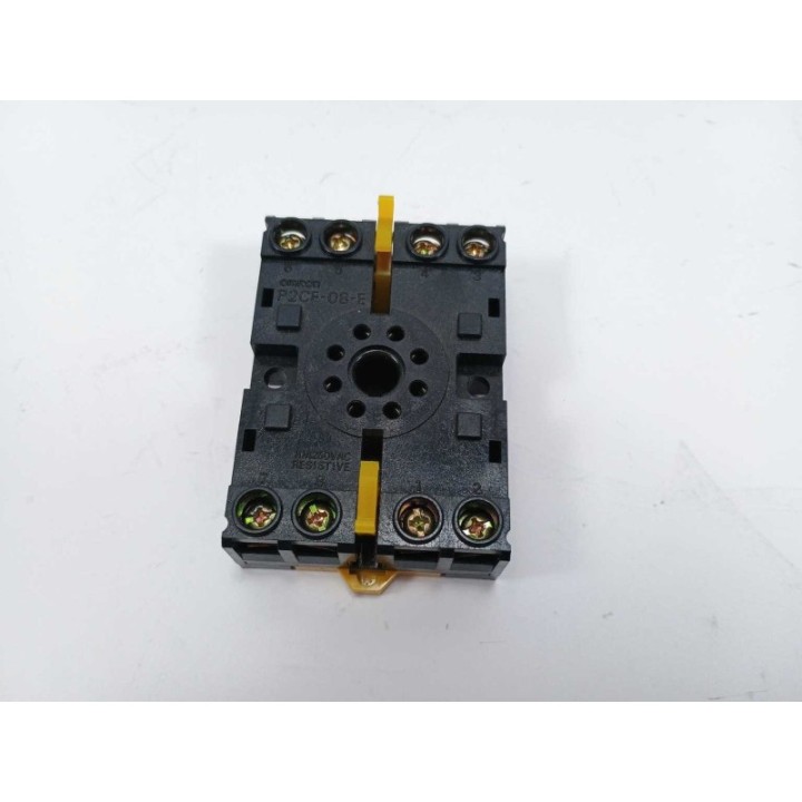 Omron Omron P2CF-08-E 250V AC
