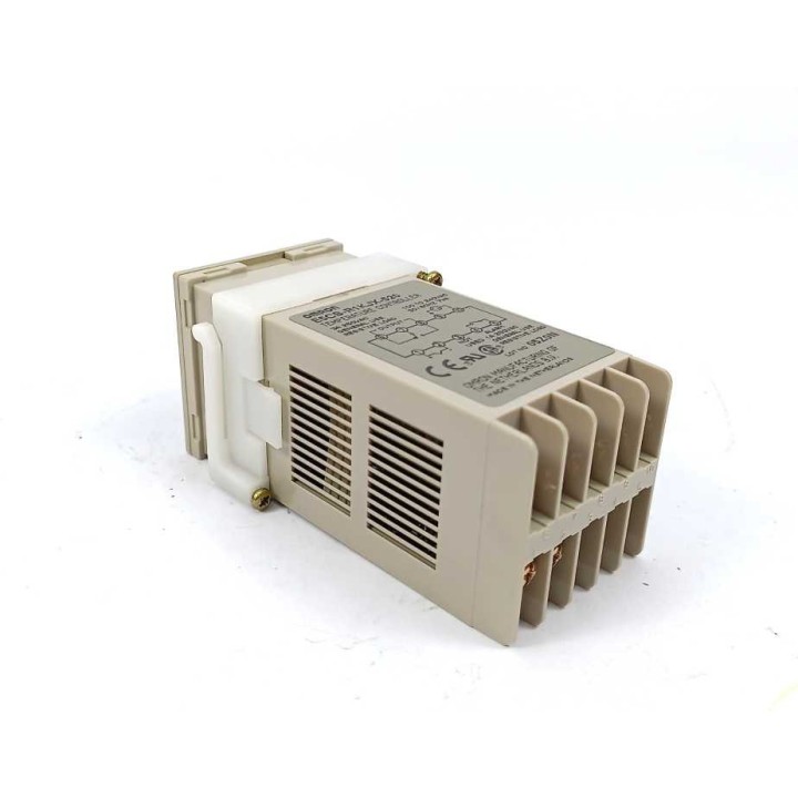 OMRON E5CS-R1KJX-520