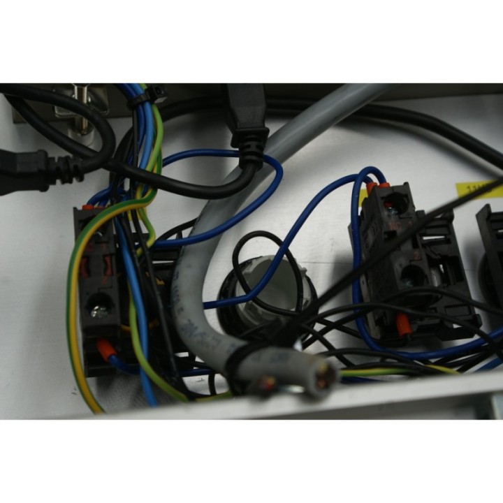 Omron Zestaw: 1x Omron NS8-TV00-V2, 3x Eaton M22-LED-, 1x Eaton M22-PVT