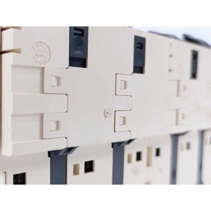 Schneider Electric TM258LD42DT4L