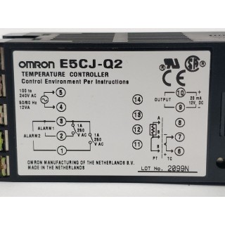 OMRON E5CJ-Q2