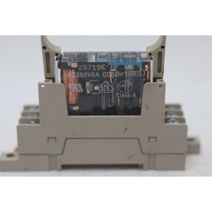 Omron Omron G7S-3A1B + gniazdo P7SA-10F-ND