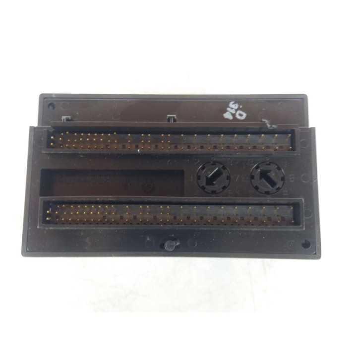 FANUC GE Fanuc Seria VersaMax IC200MDL650C