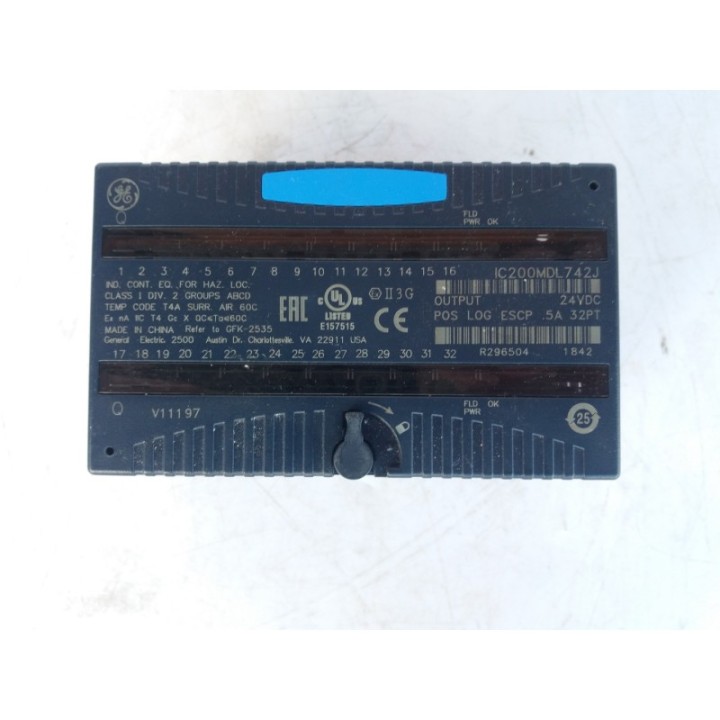 FANUC GE Fanuc Seria VersaMax IC200MDL742J