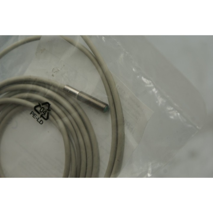 Baumer BAUMER IFRM 05P35A1/L Inductive sensor