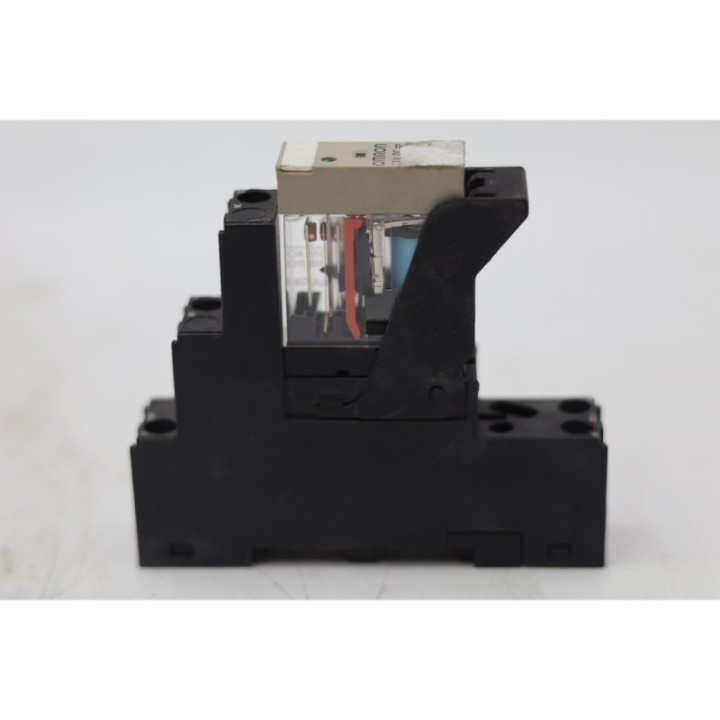 Omron Omron G2R-1-SN  S  + gniazdo P2RF-05-ESS