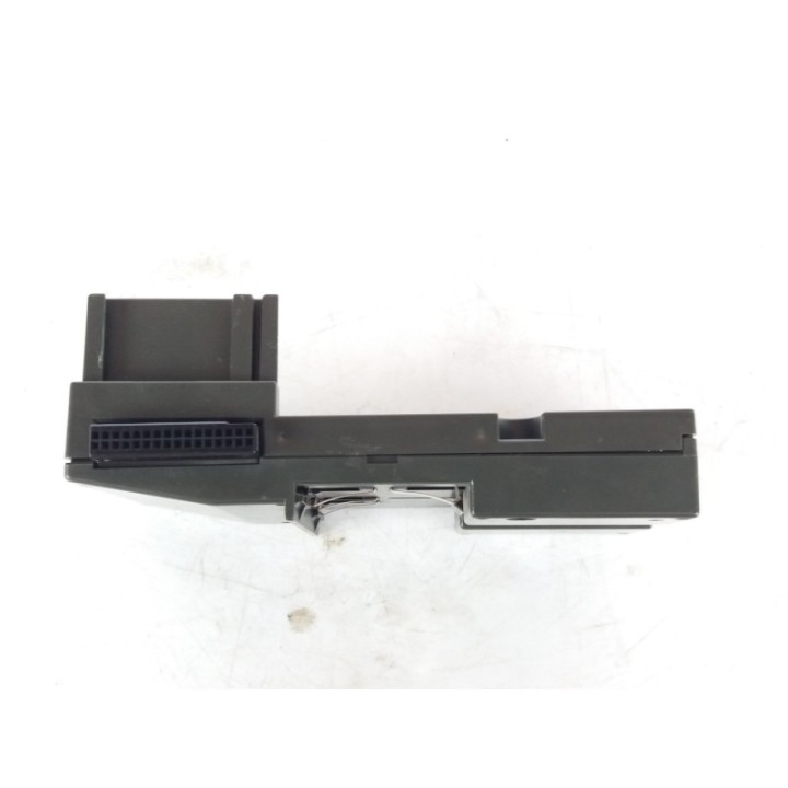 FANUC GE Fanuc Seria VersaMax IC200CHS006B