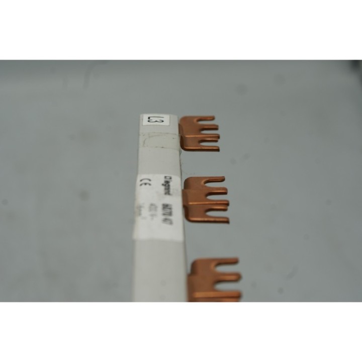 Legrand Legrand 6070 47 L1 L2 L3