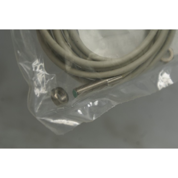 Baumer BAUMER IFRM 05P15A1/L Inductive sensor