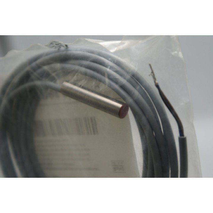 Baumer BAUMER IFRM 06N1701/L Inductive sensor