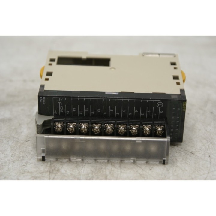 Omron OMRON Output Unit CJ1W-DD211