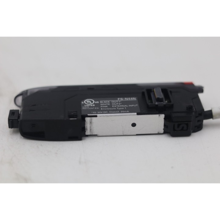 KEYENCE Keyence FS-N44N  10-30V DC