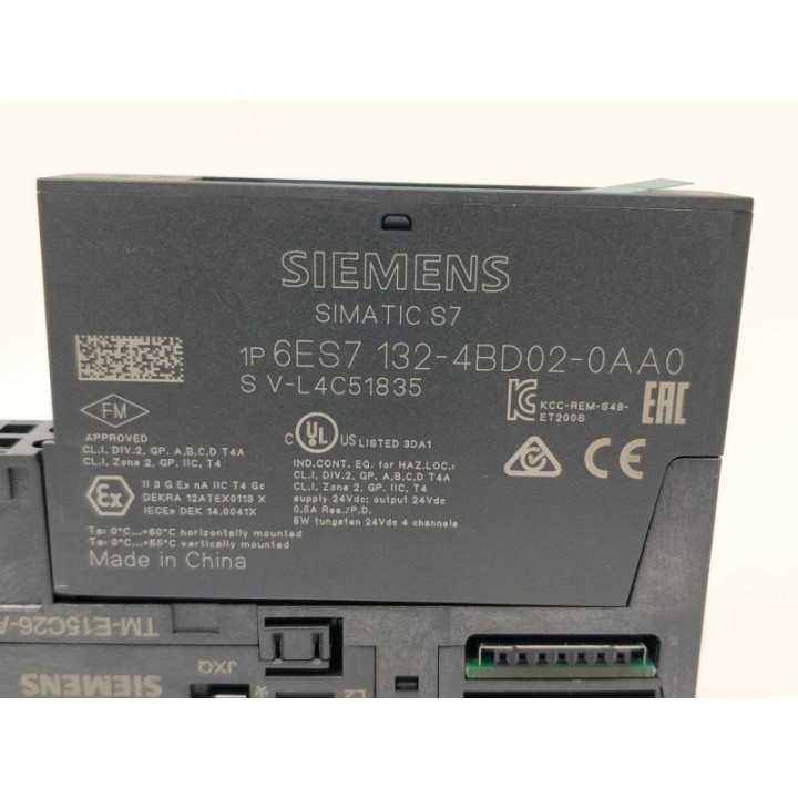 SIEMENS 6ES7132-4BD02-0AA0