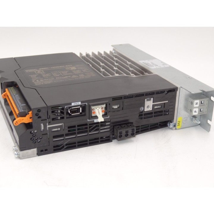 Omron Omron R88D-1SN04H-ECT + Schaffner R88A-FI1S105-SE