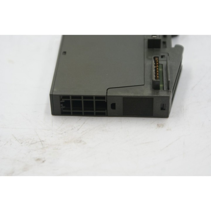 SIEMENS SIEMENS SIMATIC S7 6ES7 138-4DC00-0AB0 + 6ES7 193-4CD30-0AA0