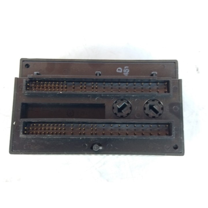 FANUC GE Fanuc Seria VersaMax IC200MDL650F