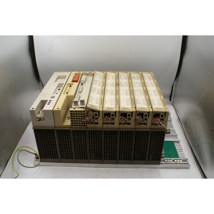 SIEMENS Zestaw Siemens SIMATIC S5 6ES5: 1x 951-7LB21, 2x 430-7LA12, 1x 430-7LA11, 2x 451-7LA11, 1x 943-7UB11, 1x 525-3UA21