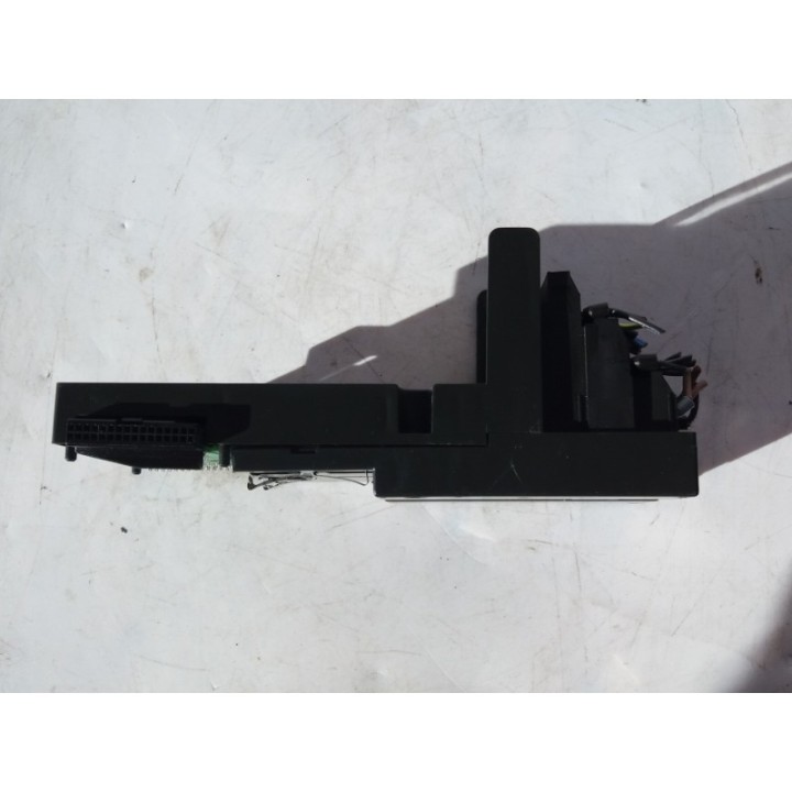 FANUC GE Fanuc Seria VersaMax IC200CHS022J - uszkodzony