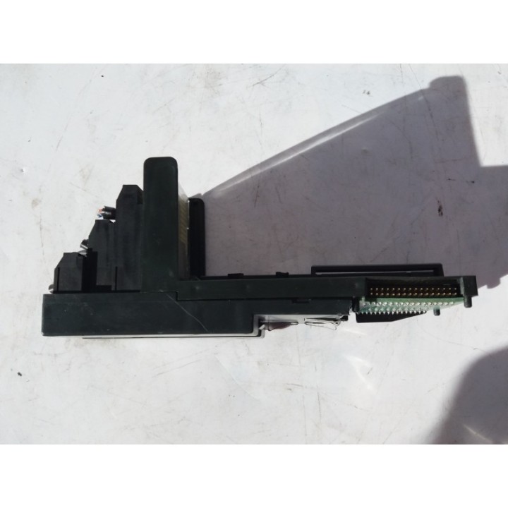 FANUC GE Fanuc Seria VersaMax IC200CHS022J - uszkodzony