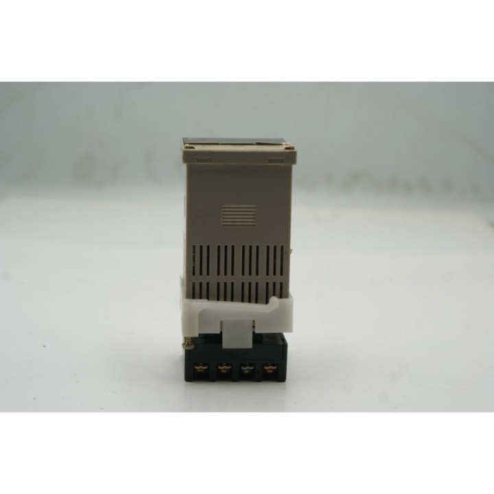 Omron OMRON E5CS-RKJ Temperature controller