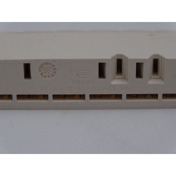 SCHNEIDER ELECTRIC  Schneider Electric TM5ACTB16