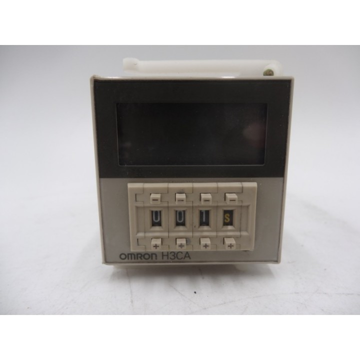 Omron Omron H3CA-8H TIMER + P3G-08 Gniazdo
