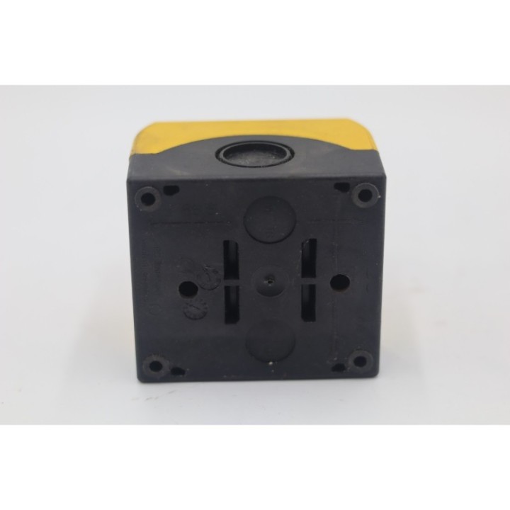 EATON Eaton M22-PV  Red Push Button