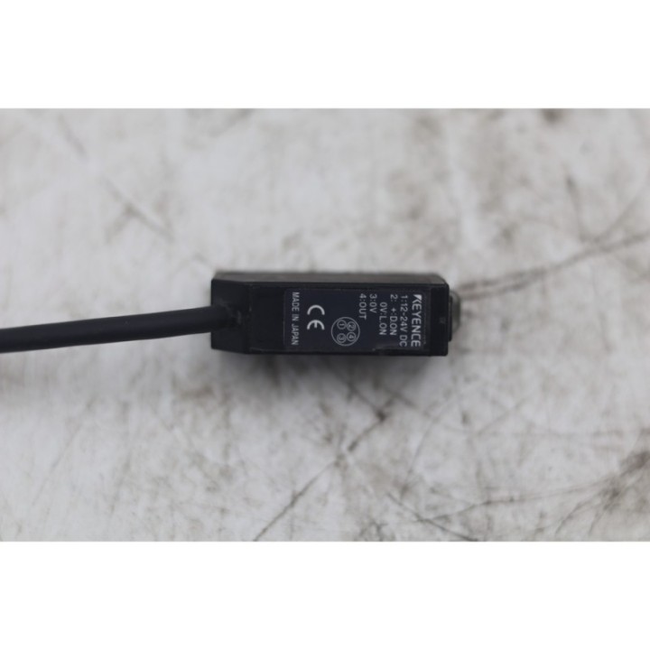 KEYENCE Keyence PZ-M62P 24V