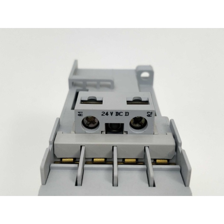 Allen-Bradley 100-C09D*10