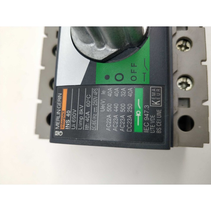 Schneider Electric INS 40