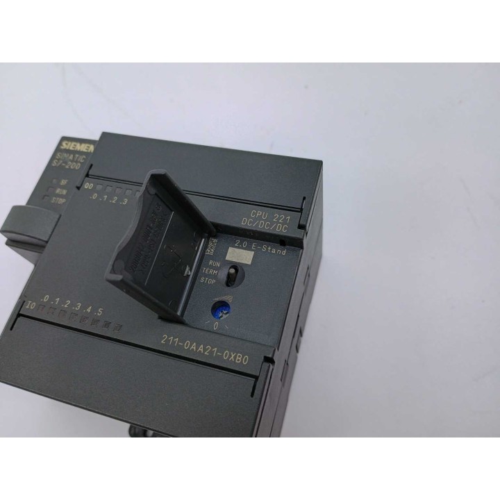 SIEMENS 6ES7211-0AA21-0XB0